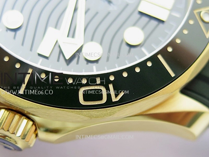 2018 Seamaster Diver 300M Green Ceramic Bezel YG VSF 1:1 Best Edition Green Dial On Green Rubber Strap A8801