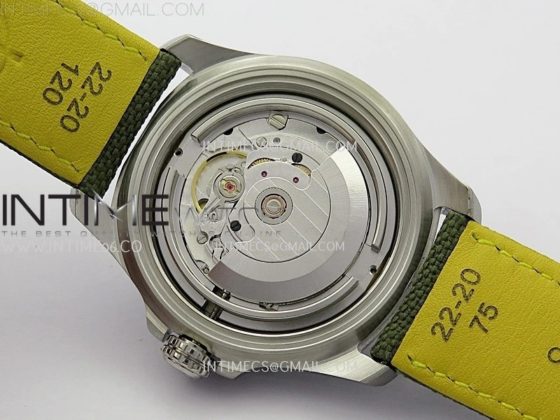 Avenger Chronometer 42mm GMT SS BLSF 1:1 Best Version Green Dial On Green Nylon Strap A2836