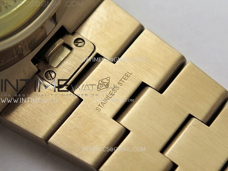 Overseas 4520V RG 8F Best Edition Green Dial On RG Bracelet A7750 Modified to A5200
