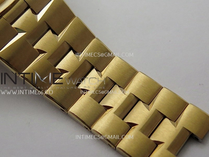 Overseas 4520V RG V2 ZF 1:1 Best Edition Green Dial On RG Bracelet Super Clone A5100