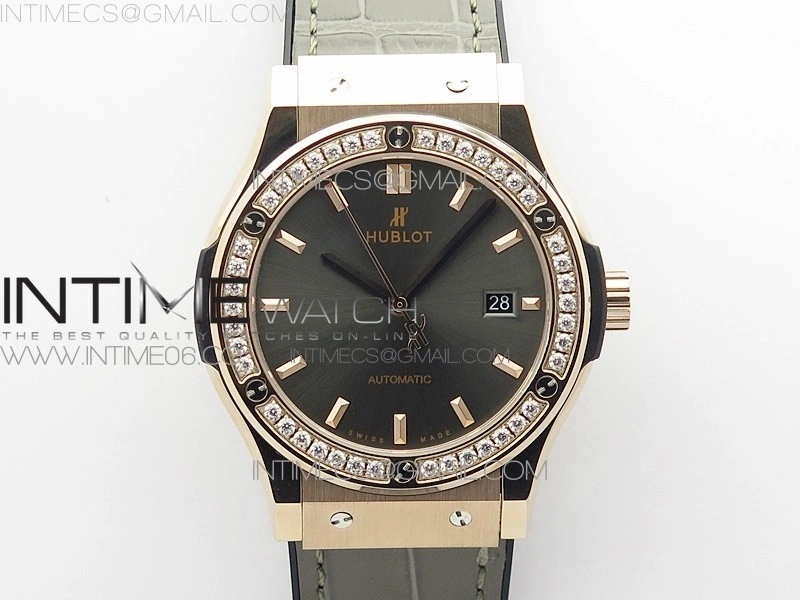 Classic Fusion 42mm RG Paved Diamonds Bezel B50F Gray Dial On Gray Gummy Strap A2892