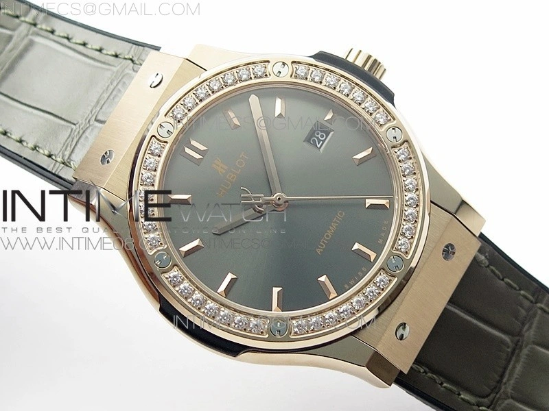 Classic Fusion 42mm RG Paved Diamonds Bezel B50F Gray Dial On Gray Gummy Strap A2892