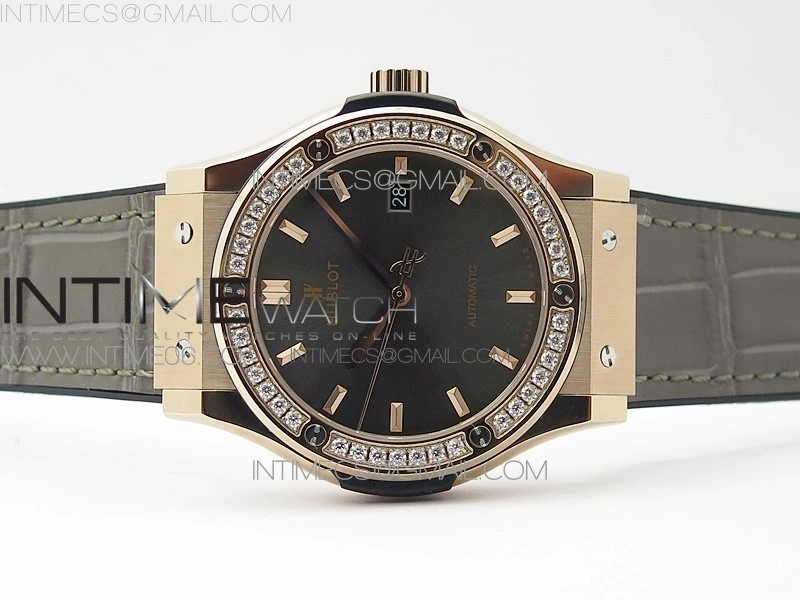 Classic Fusion 42mm RG Paved Diamonds Bezel B50F Gray Dial On Gray Gummy Strap A2892