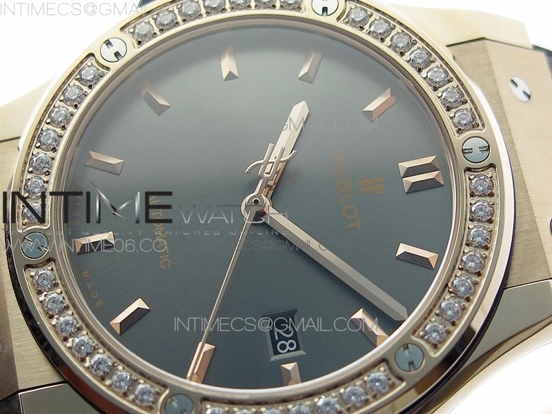 Classic Fusion 42mm RG Paved Diamonds Bezel B50F Gray Dial On Gray Gummy Strap A2892