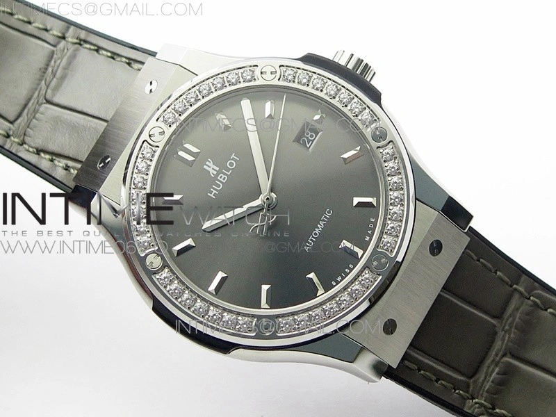 Classic Fusion 42mm SS Paved Diamonds Bezel B50F Gray Dial On Gray Gummy Strap A2892