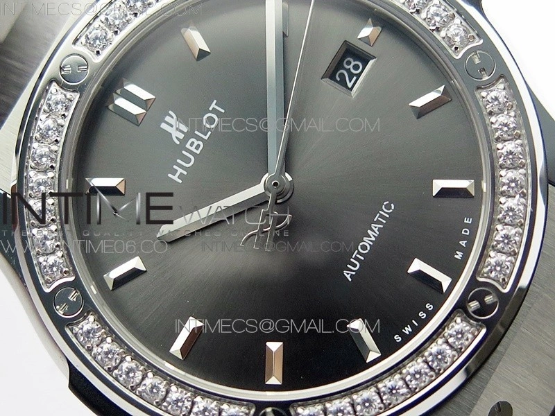 Classic Fusion 42mm SS Paved Diamonds Bezel B50F Gray Dial On Gray Gummy Strap A2892