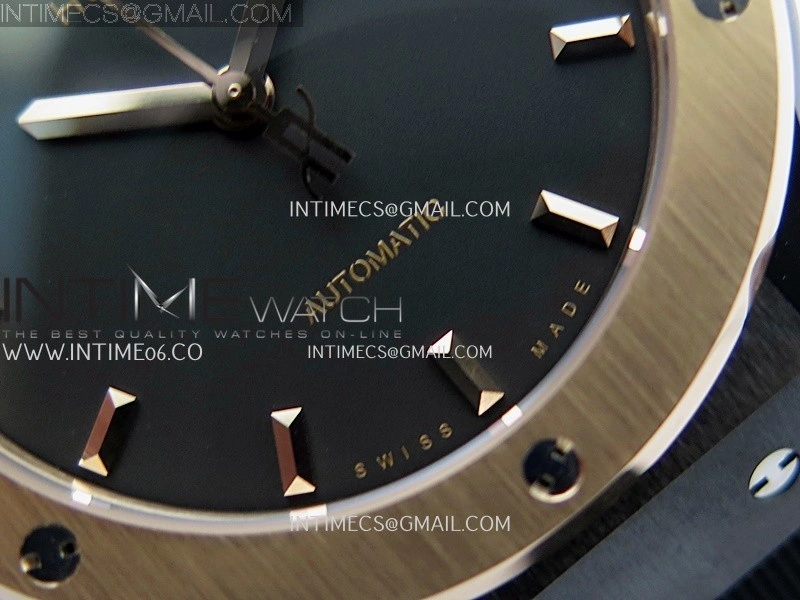 Classic Fusion 42mm Ceramic RG JJZF 1:1 Best Edition Black Dial On Black Rubber Strap