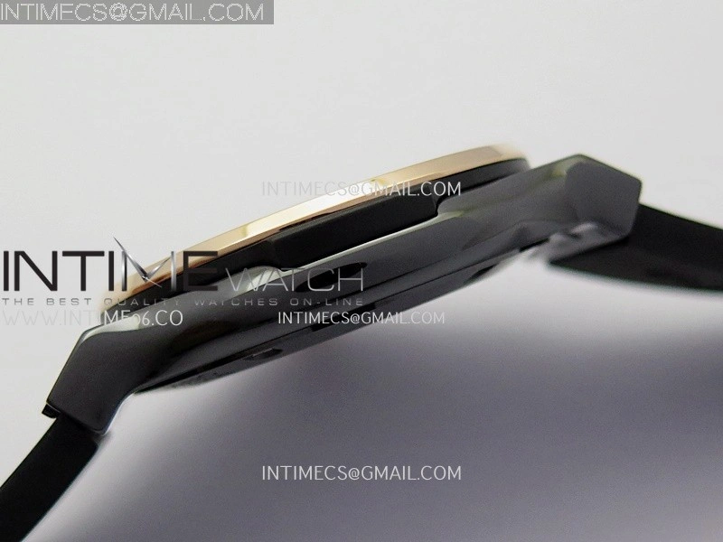 Classic Fusion 42mm Ceramic RG JJZF 1:1 Best Edition Black Dial On Black Rubber Strap