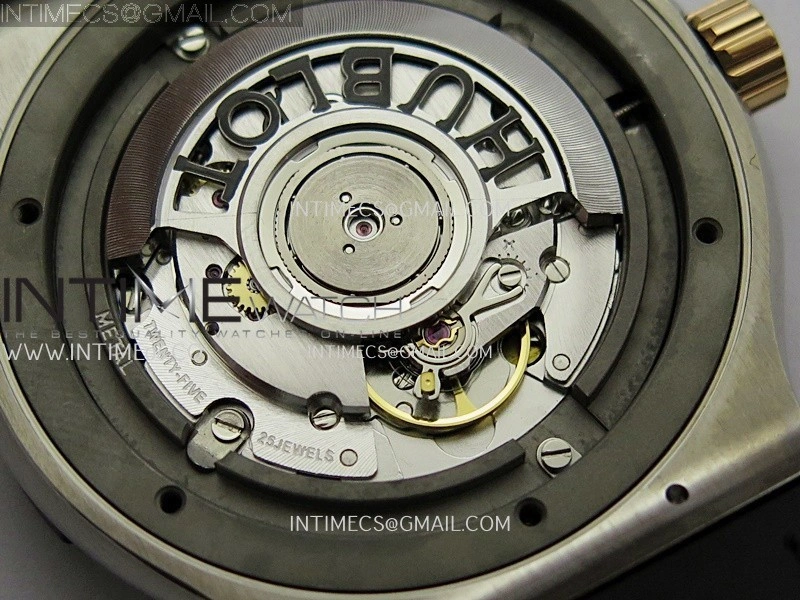 Classic Fusion 42mm Titanium RG JJZF 1:1 Best Edition Black Dial On Black Gummy Strap