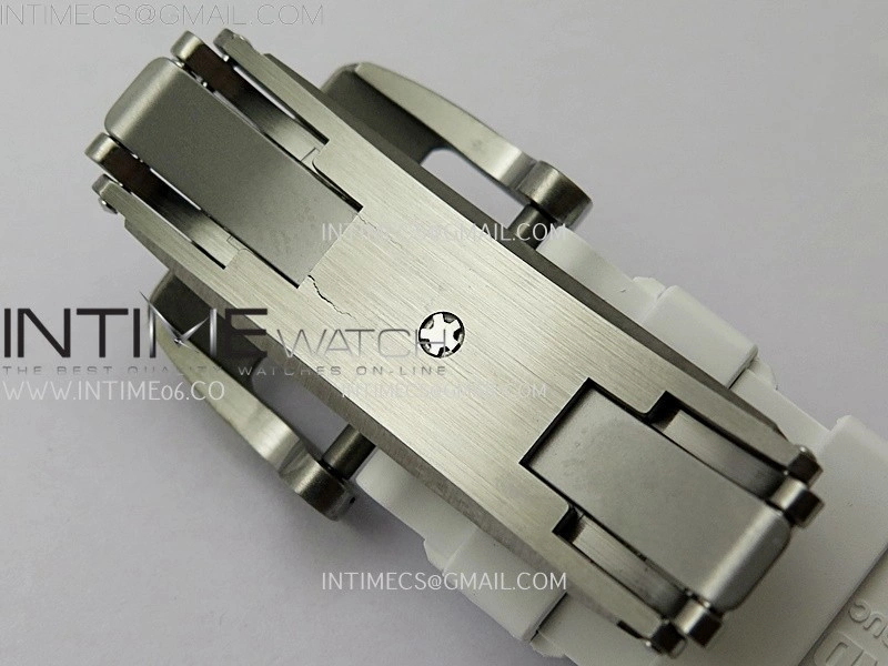 RM055 NTPT APSF 1:1 Best Edition White Inner Bezel Black Crown On White Rubber Strap RMUL2 Super Clone