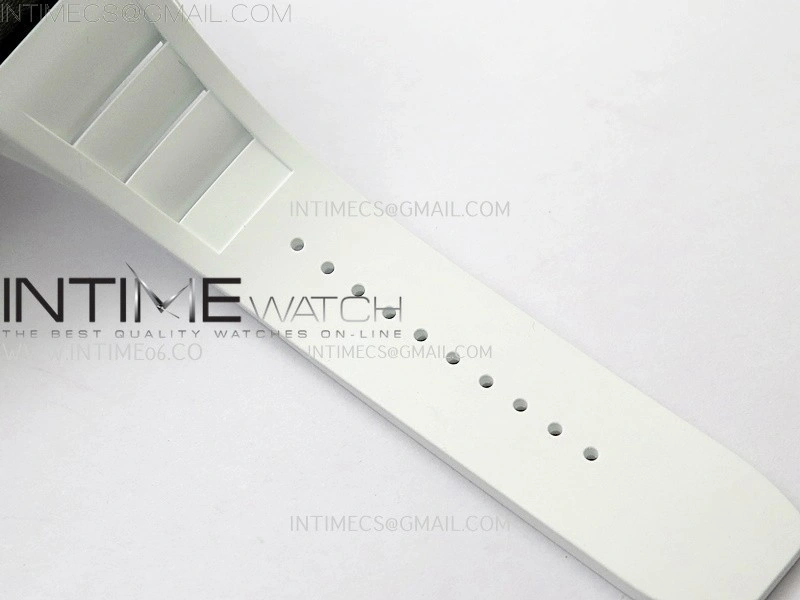 RM055 NTPT APSF 1:1 Best Edition White Inner Bezel Black Crown On White Rubber Strap RMUL2 Super Clone