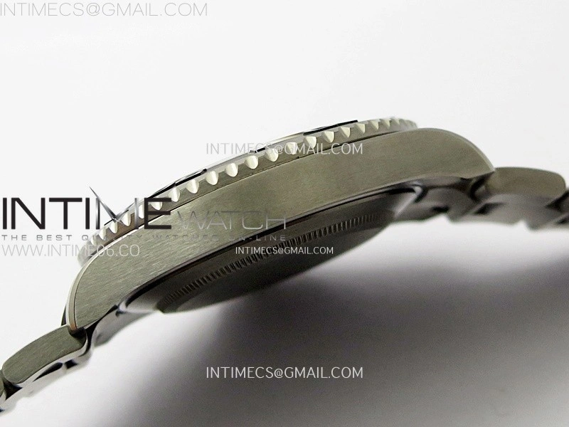 Yacht-Master 226627 Titanium EWE Best Edition Black Dial on Titanium Bracelet EW3235