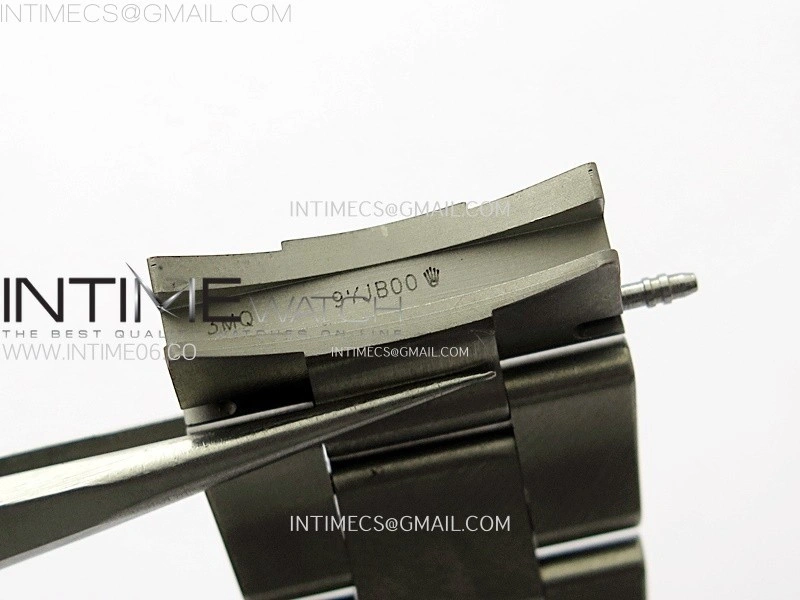 Yacht-Master 226627 Titanium EWE Best Edition Black Dial on Titanium Bracelet EW3235