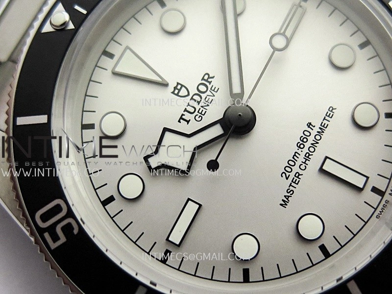 Heritage Black Bay M7943 43mm SS ZF 1:1 Best Edition Silver Dial On SS Bracelet A2824