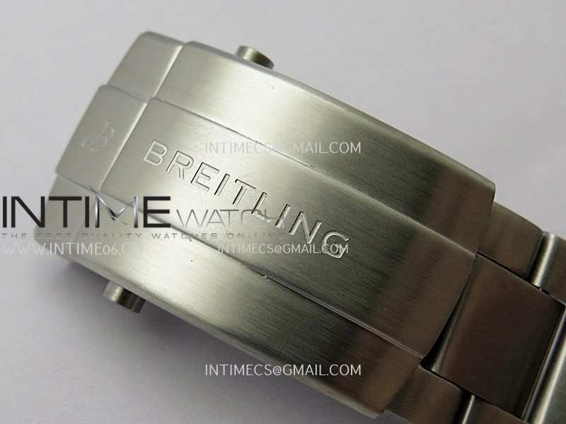 Avenger Chronometer 44mm GMT Red Second Hand SS B50 Best Version Black Dial On SS Bracelet A2836