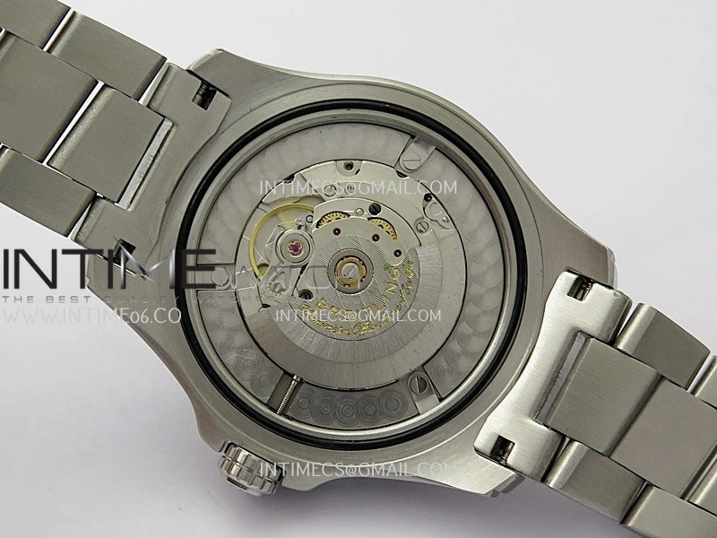Avenger Chronometer 44mm GMT Red Second Hand SS B50 Best Version Black Dial On SS Bracelet A2836