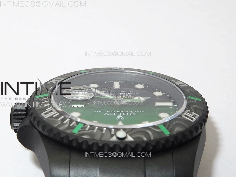 Submariner DIW Carbon Bezel VSF 1:1 Best Edition Green Dial on DLC Bracelet VS3135