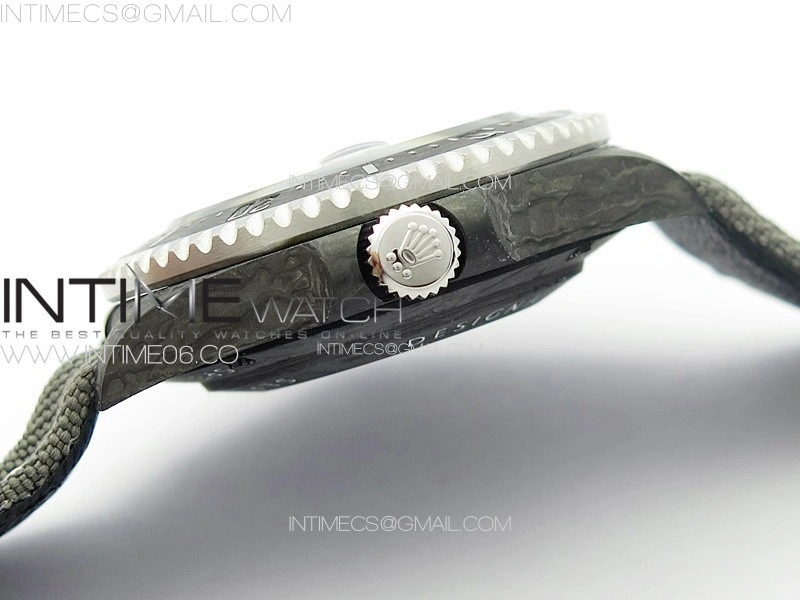 Sea Dweller 43mm Carbon 'IRBIS' DIWF Best Edition Carbon Dial on Gray Nylon Strap A2824