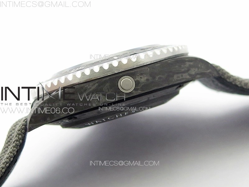 Sea Dweller 43mm Carbon 'IRBIS' DIWF Best Edition Carbon Dial on Gray Nylon Strap A2824