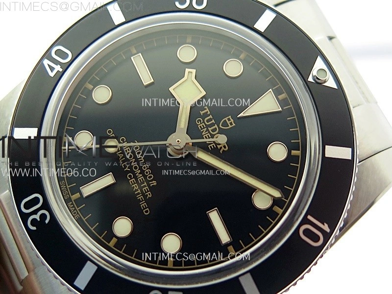 Heritage Black Bay M79000N 37mm SS ZF 1:1 Best Edition Black Dial Black Bezel on SS Bracelet A2824