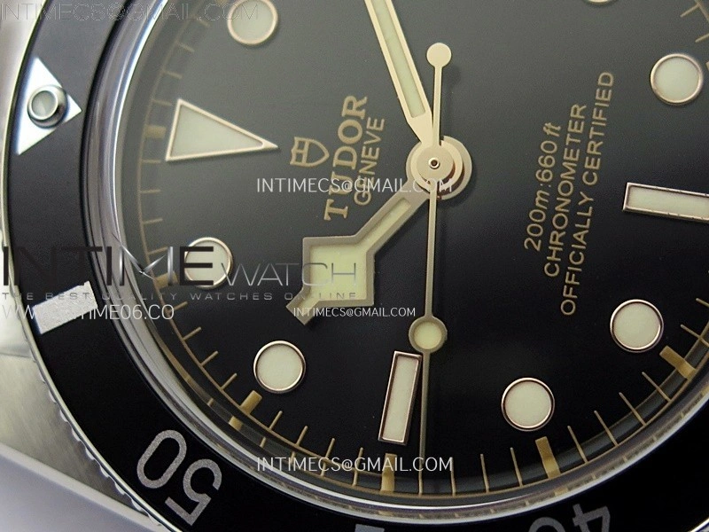 Heritage Black Bay M79000N 37mm SS ZF 1:1 Best Edition Black Dial Black Bezel on SS Bracelet A2824