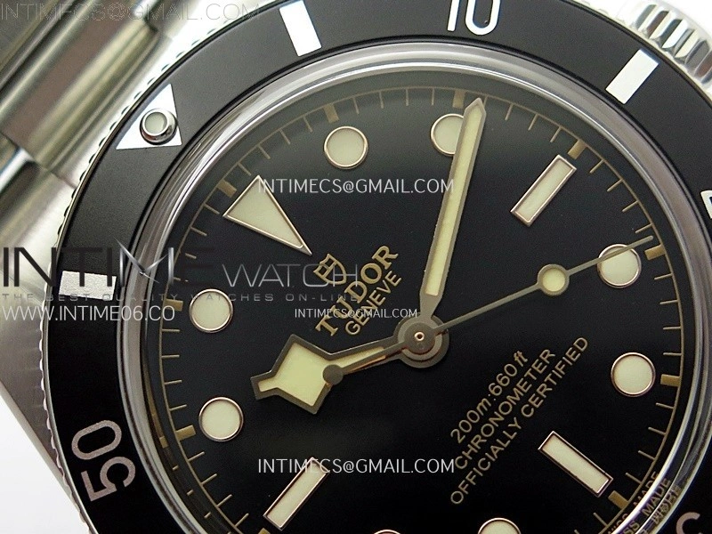 Heritage Black Bay M79000N 37mm SS ZF 1:1 Best Edition Black Dial Black Bezel on SS Bracelet A2824