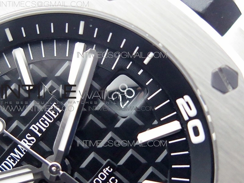 Royal Oak Offshore Diver 15710 ZF 1:1 Best Edition Black Dial on Black Rubber Strap