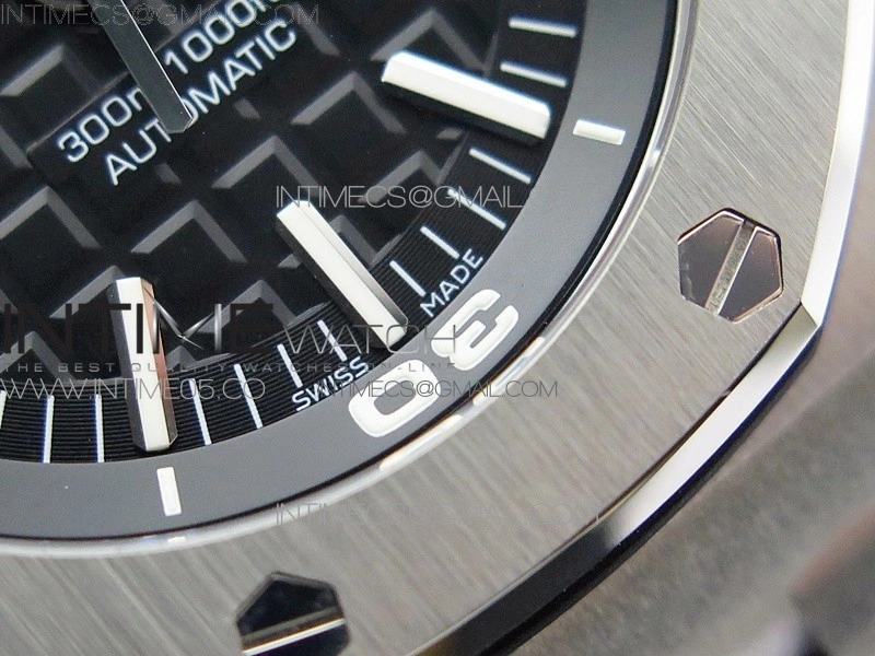 Royal Oak Offshore Diver 15710 ZF 1:1 Best Edition Black Dial on Black Rubber Strap