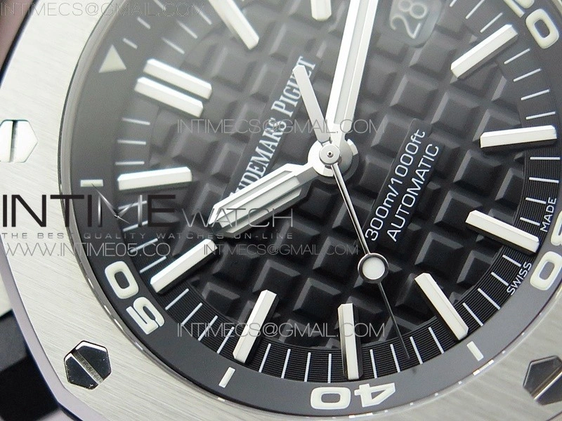 Royal Oak Offshore Diver 15710 ZF 1:1 Best Edition Black Dial on Black Rubber Strap