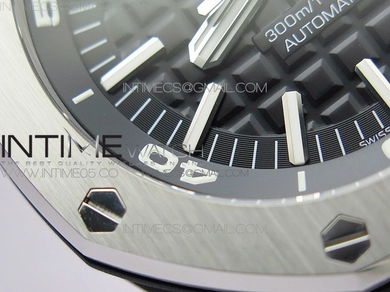 Royal Oak Offshore Diver 15710 ZF 1:1 Best Edition Black Dial on Black Rubber Strap