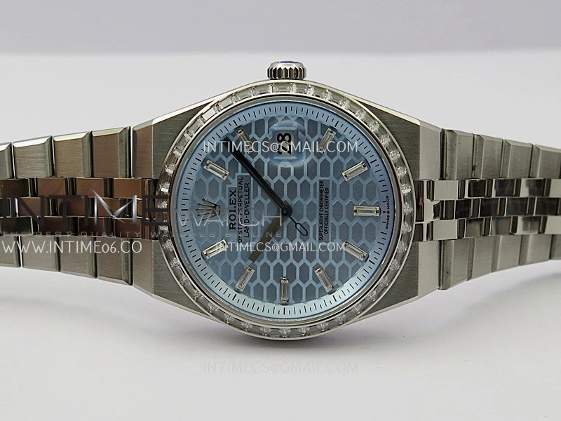 Land Dweller 127386 Diamond Bezel Gain Weight SS B Factory Ice Blue Dial T Diamond Marker On SS Bracelet A7135
