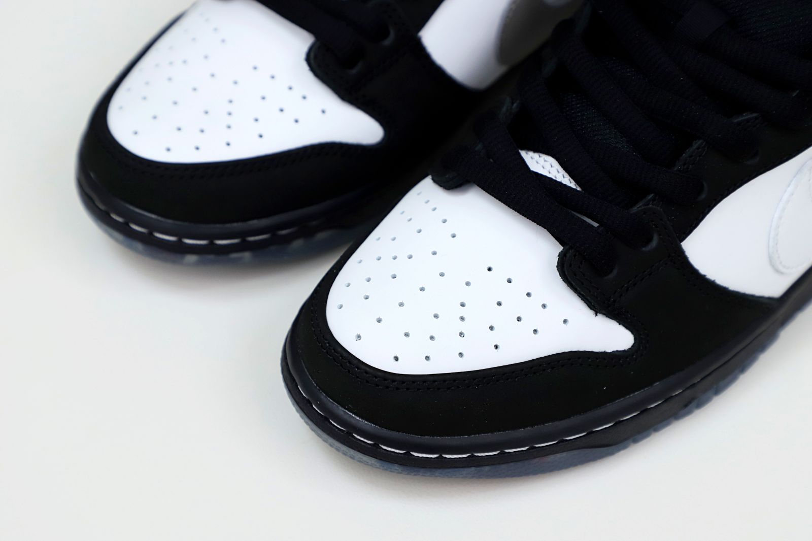 Kimi kick NIKE SB DUNK LOW STAPLE PANDA PIGEON (REGULAR BOX)