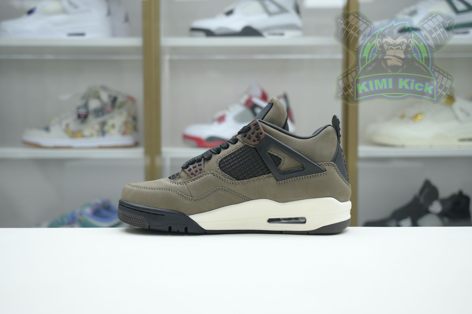 Kimi kick AIR JORDAN 4 RETRO COLOR