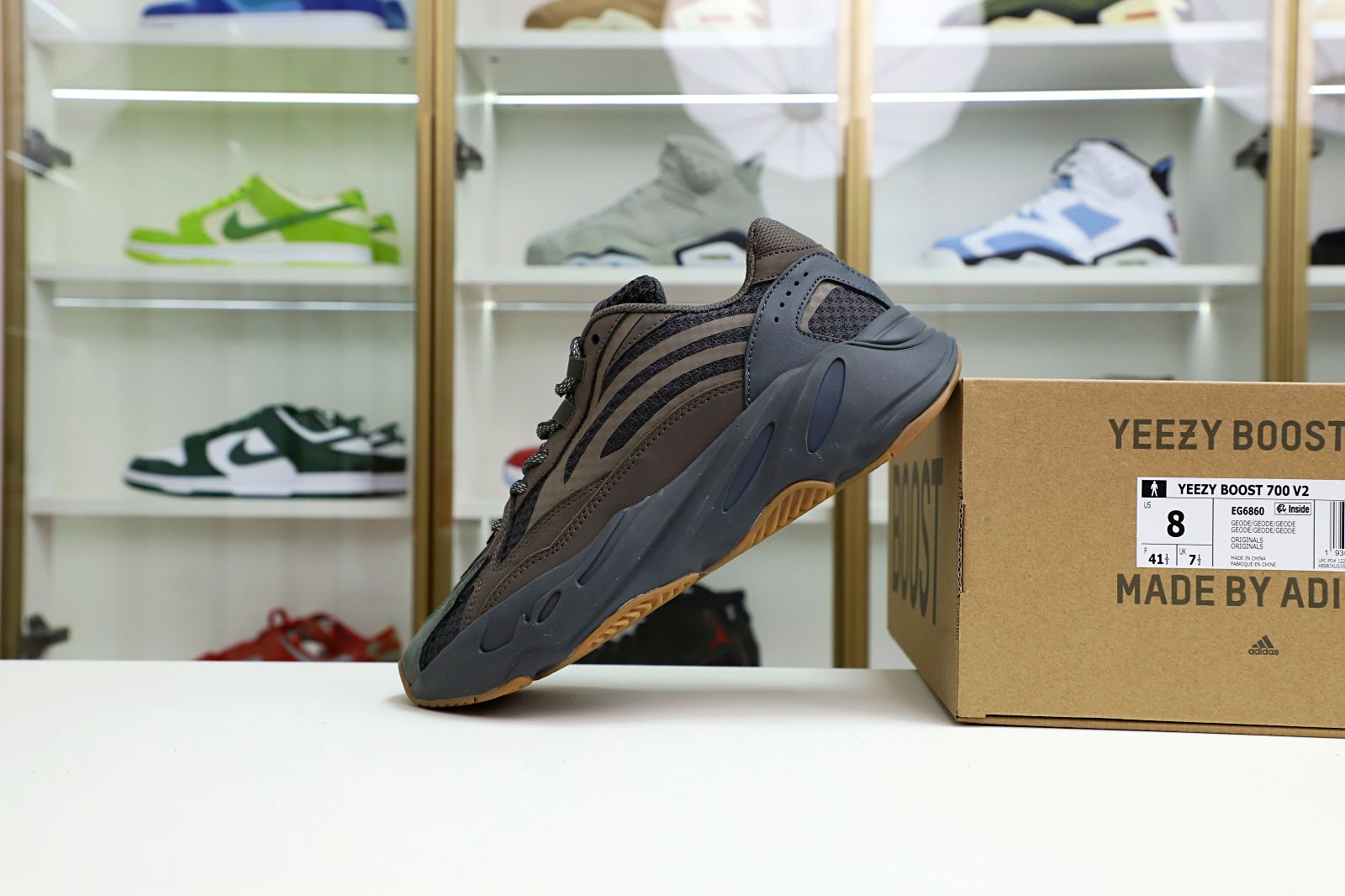 Kimi kick Yeezy boost 700 V2 