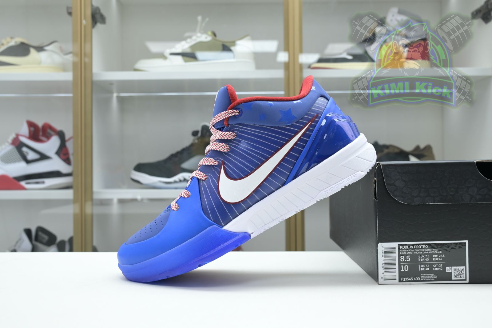 Kimi kick Nike Zoom Kobe 4 Protro