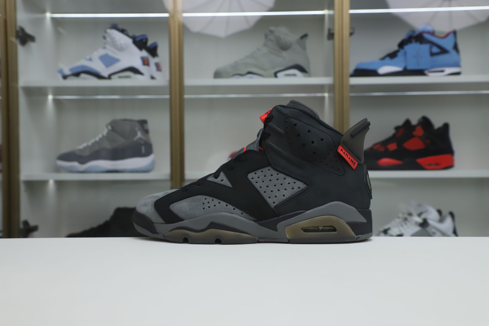 Kimi kick PARIS SAINT-GERMAIN X AIR JORDAN 6 RETRO 'IRON GREY'