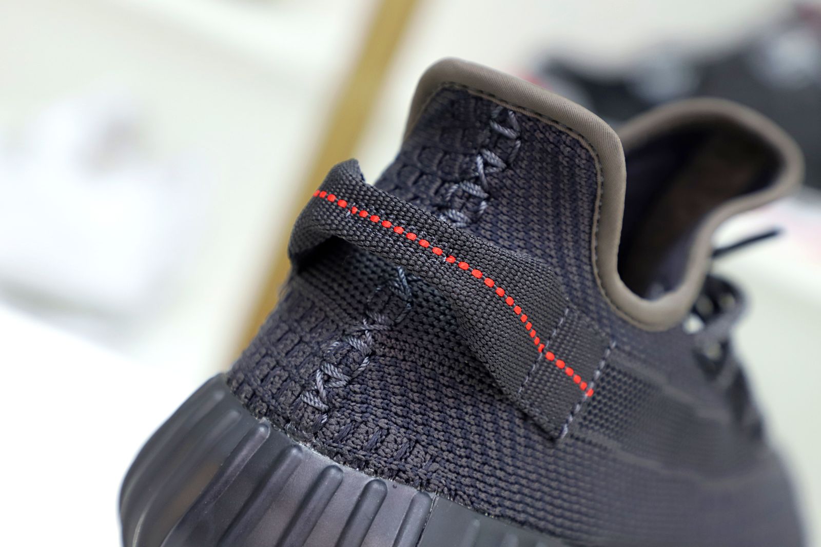 Kimi kick YEEZY BOOST 350 V2 'BLACK NON-REFLECTIVE'