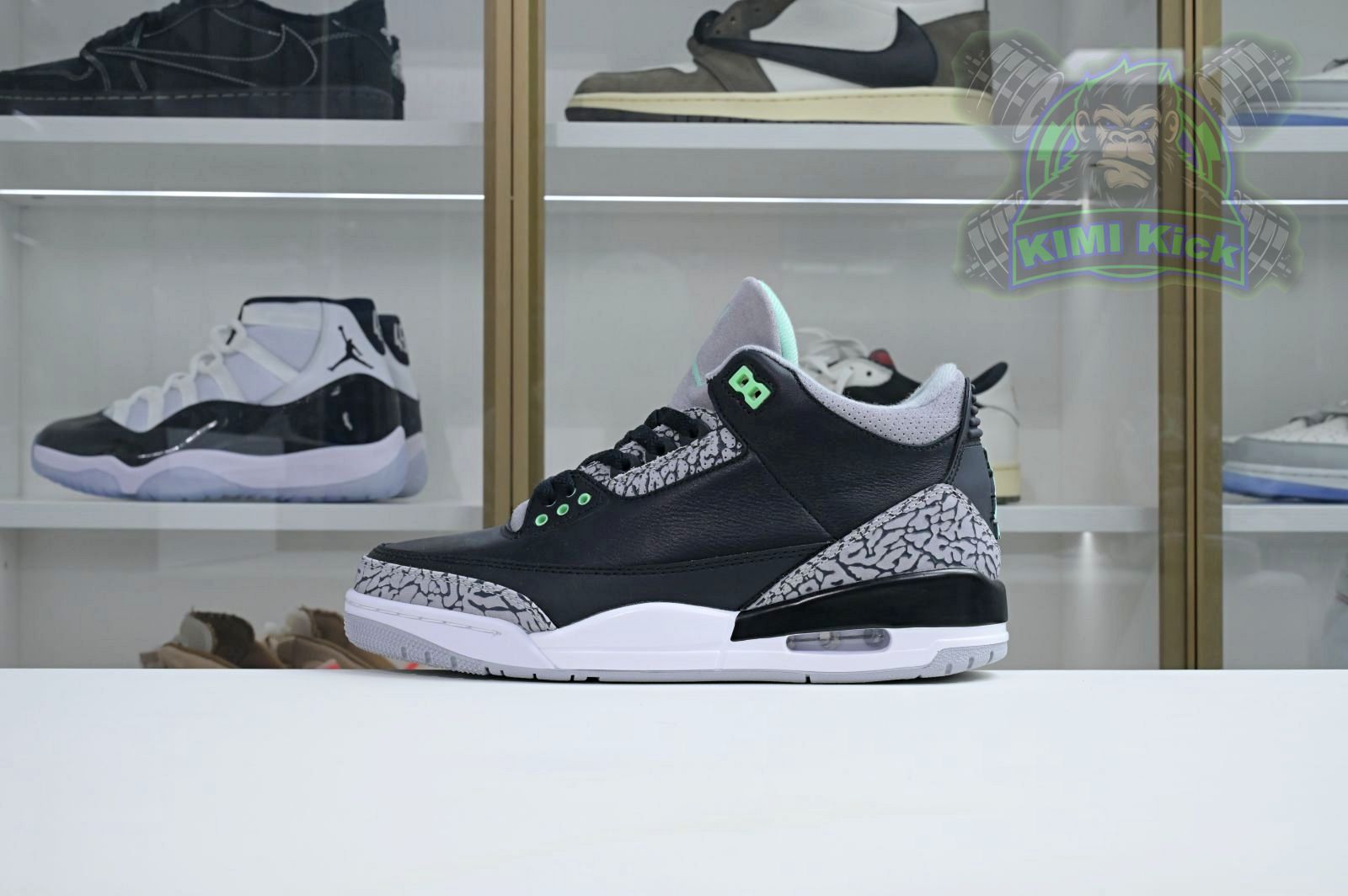 Kimi kick Air Jordan 3 Green Glow