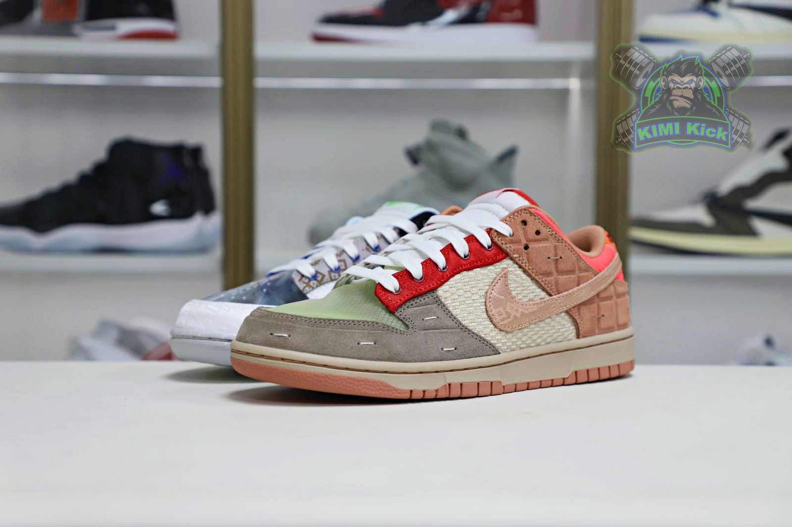 Kimi kick CLOT x Nike Dunk Low