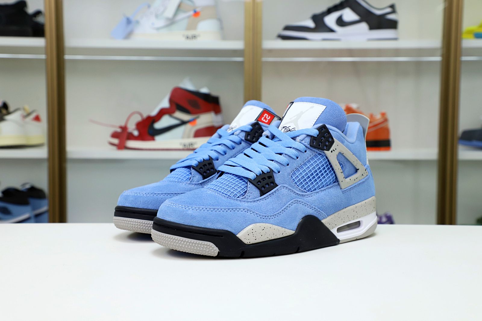 Kimi kick AIR JORDAN 4 UNIVERSITY BLUE