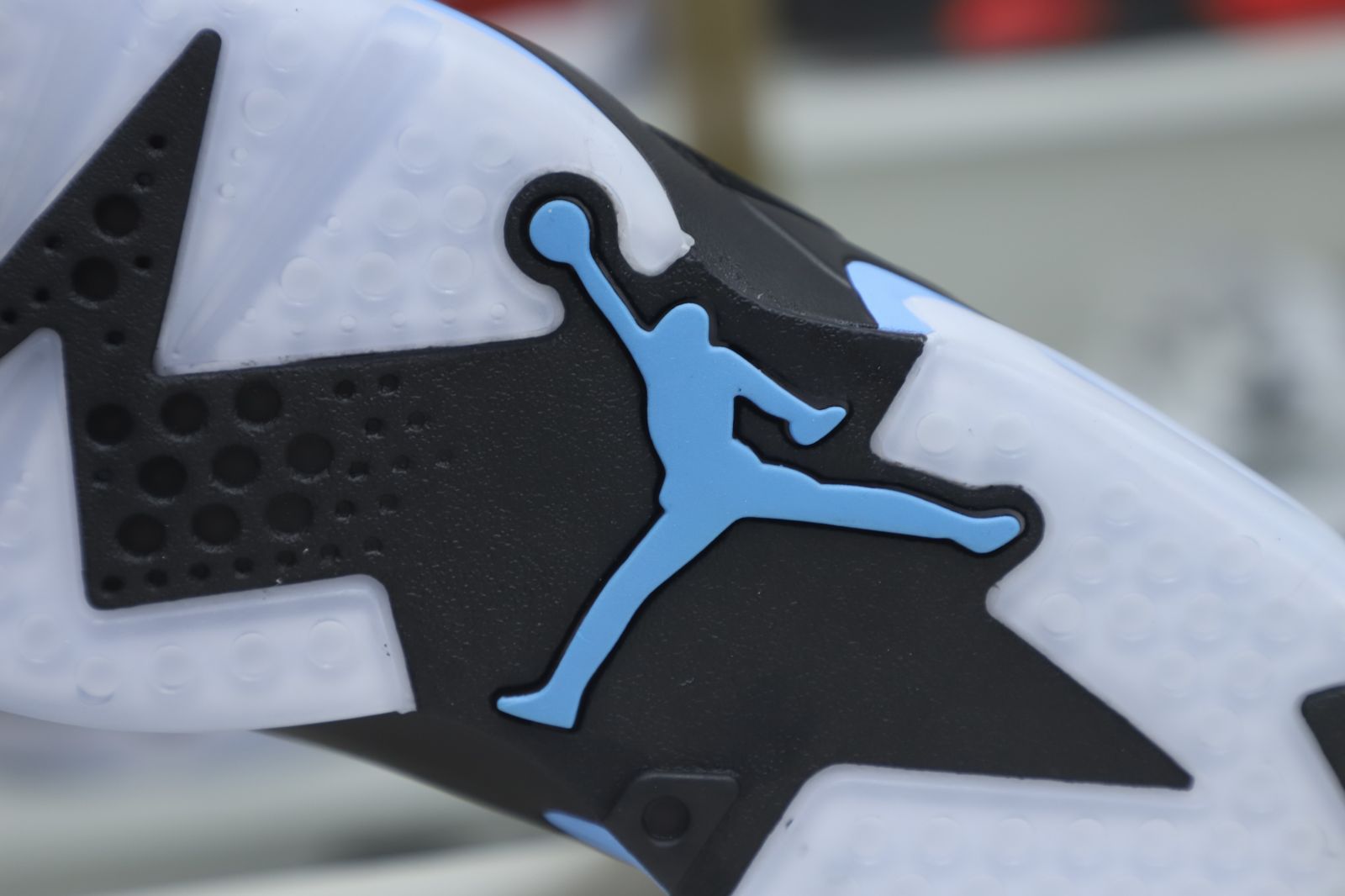 Kimi kick Jordan Air Jordan 6 unc