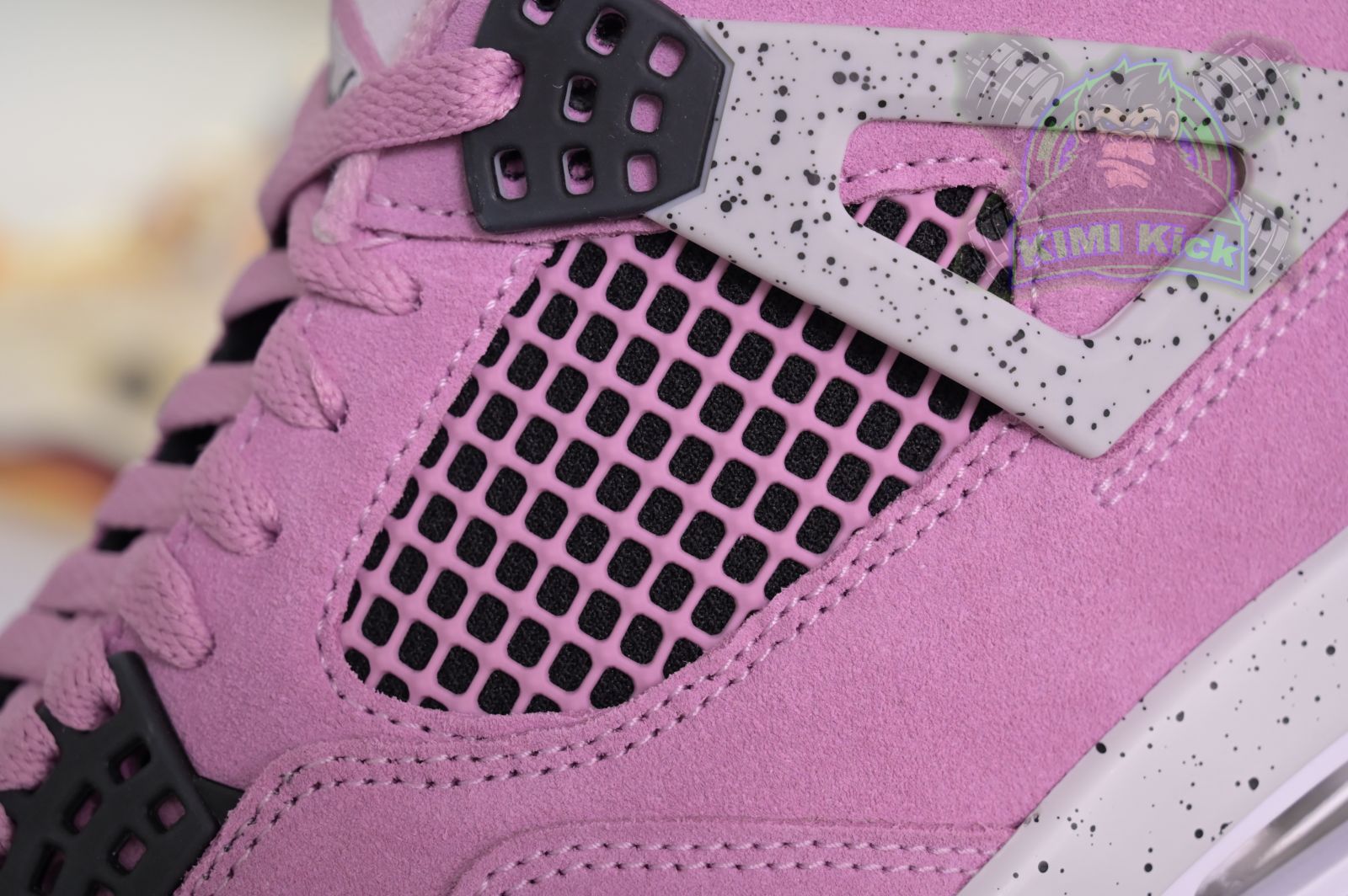 Kimi kick Jordan Air Jordan 4“Orchid”