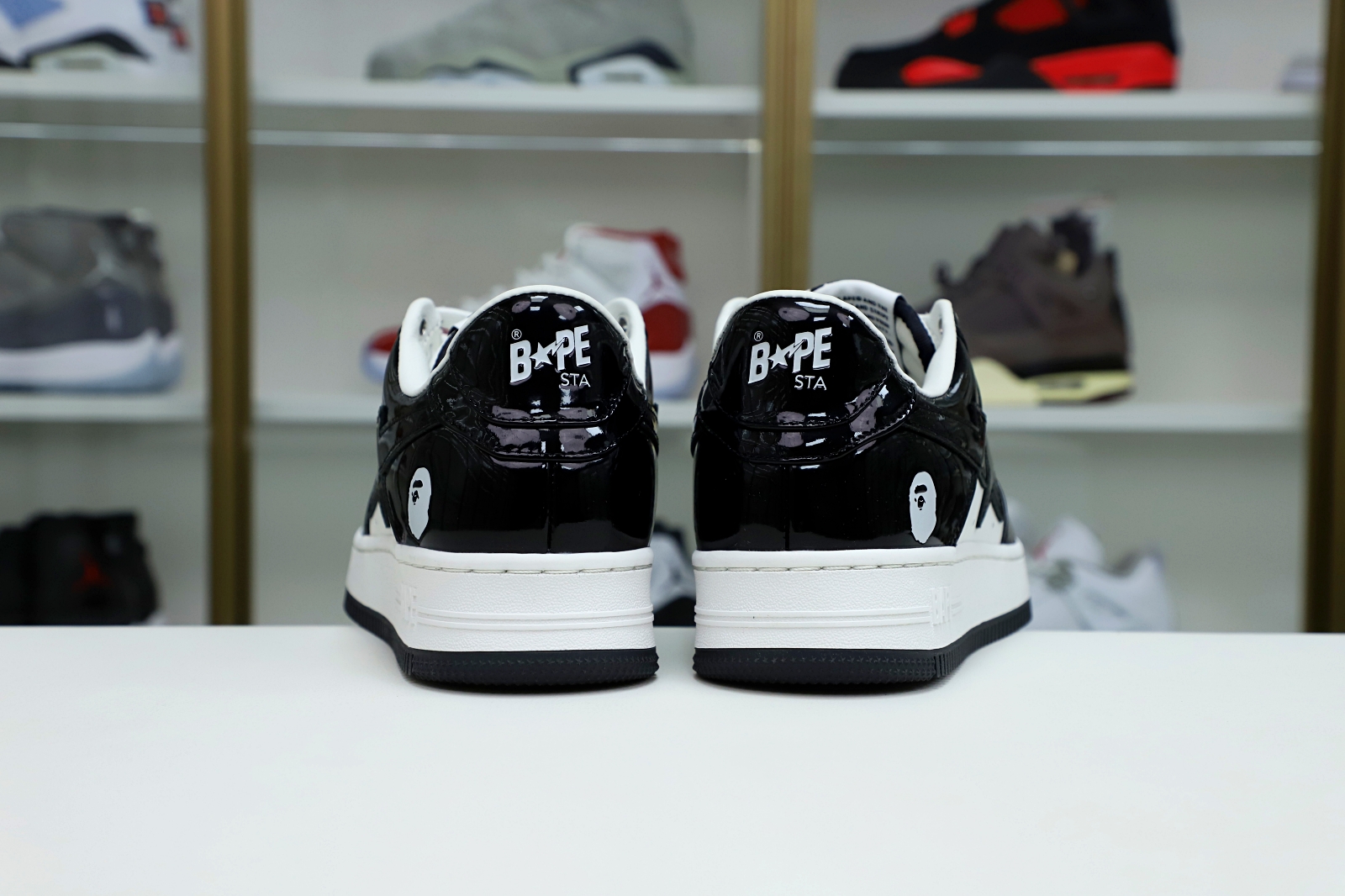 Kimi kick BAPESTA 'BLACK'