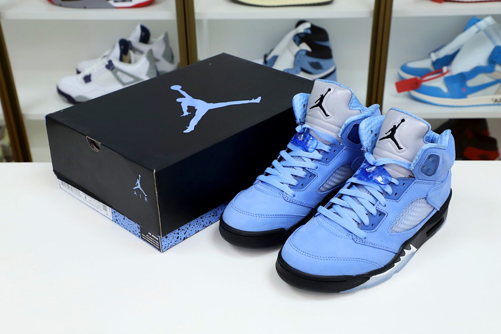 Kimi kick AIR JORDAN 5 RETRO SE DV1310 401 UNIVERSITY BLUE BLACK-WHITE BLEU