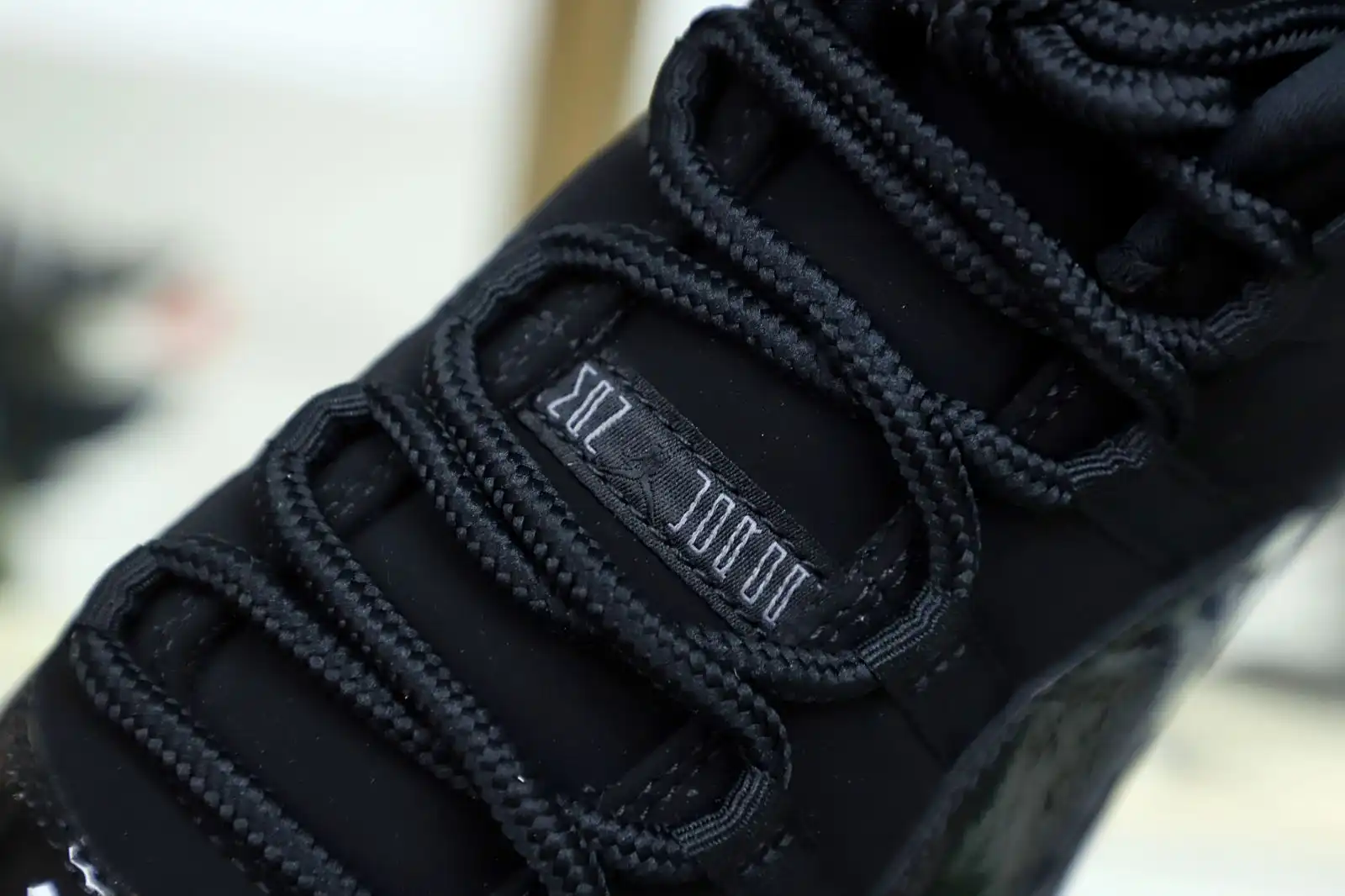 Kimikick AIR JORDAN 11 RETRO 'CAP AND GOWN'