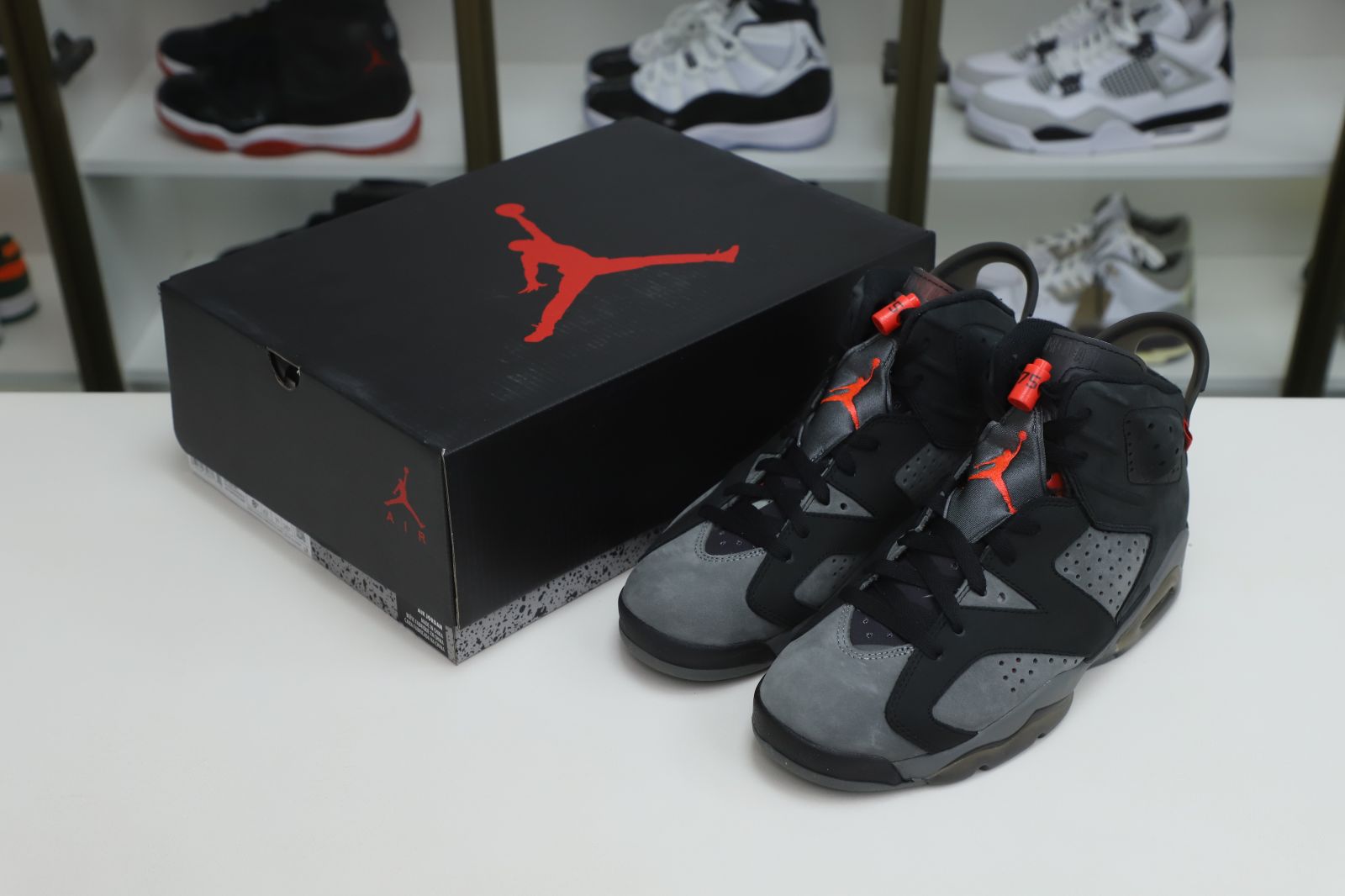 Kimi kick PARIS SAINT-GERMAIN X AIR JORDAN 6 RETRO 'IRON GREY'