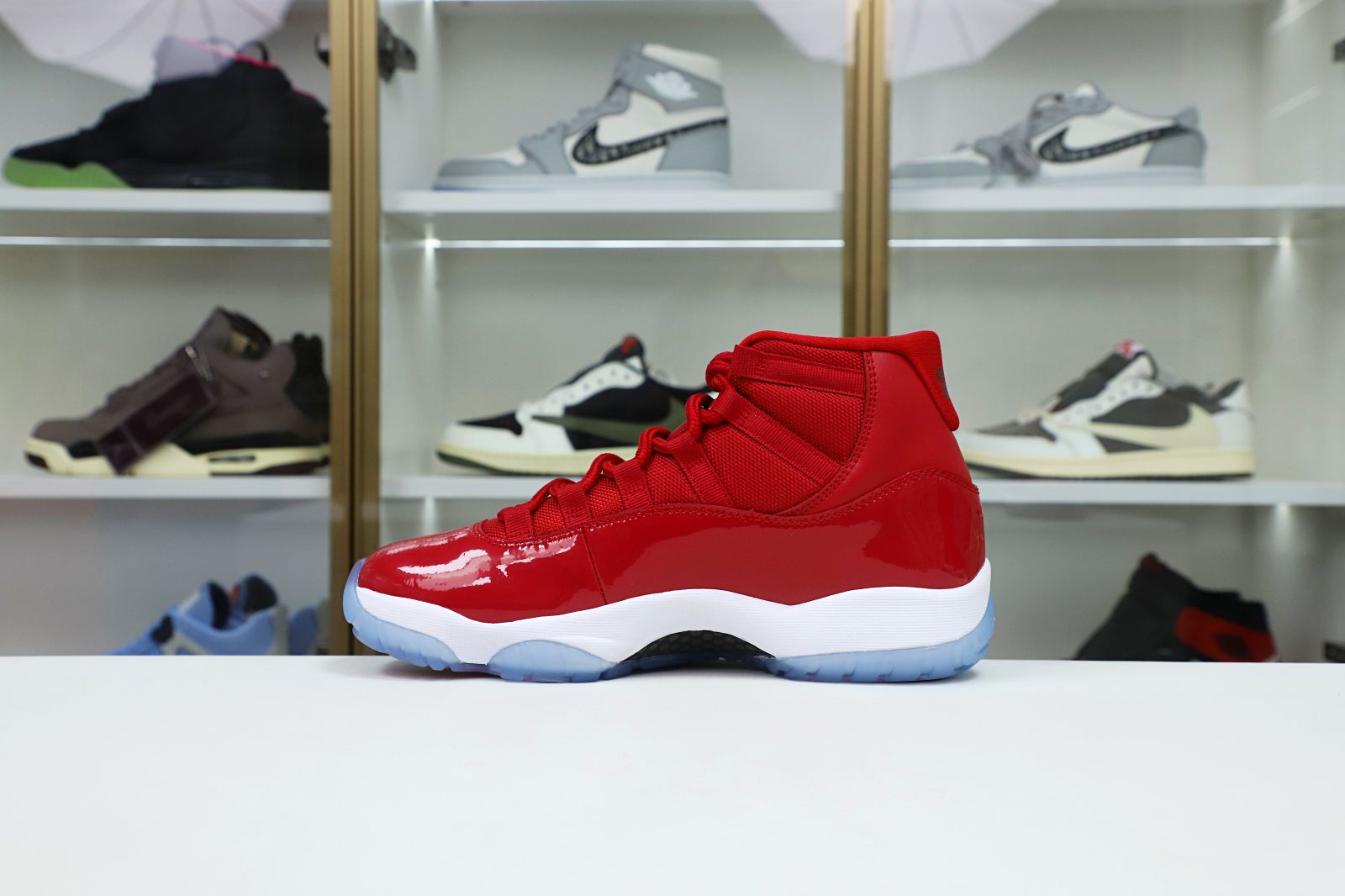 Kimi kick JORDAN 11 RETRO WIN LIKE 96 378037-623