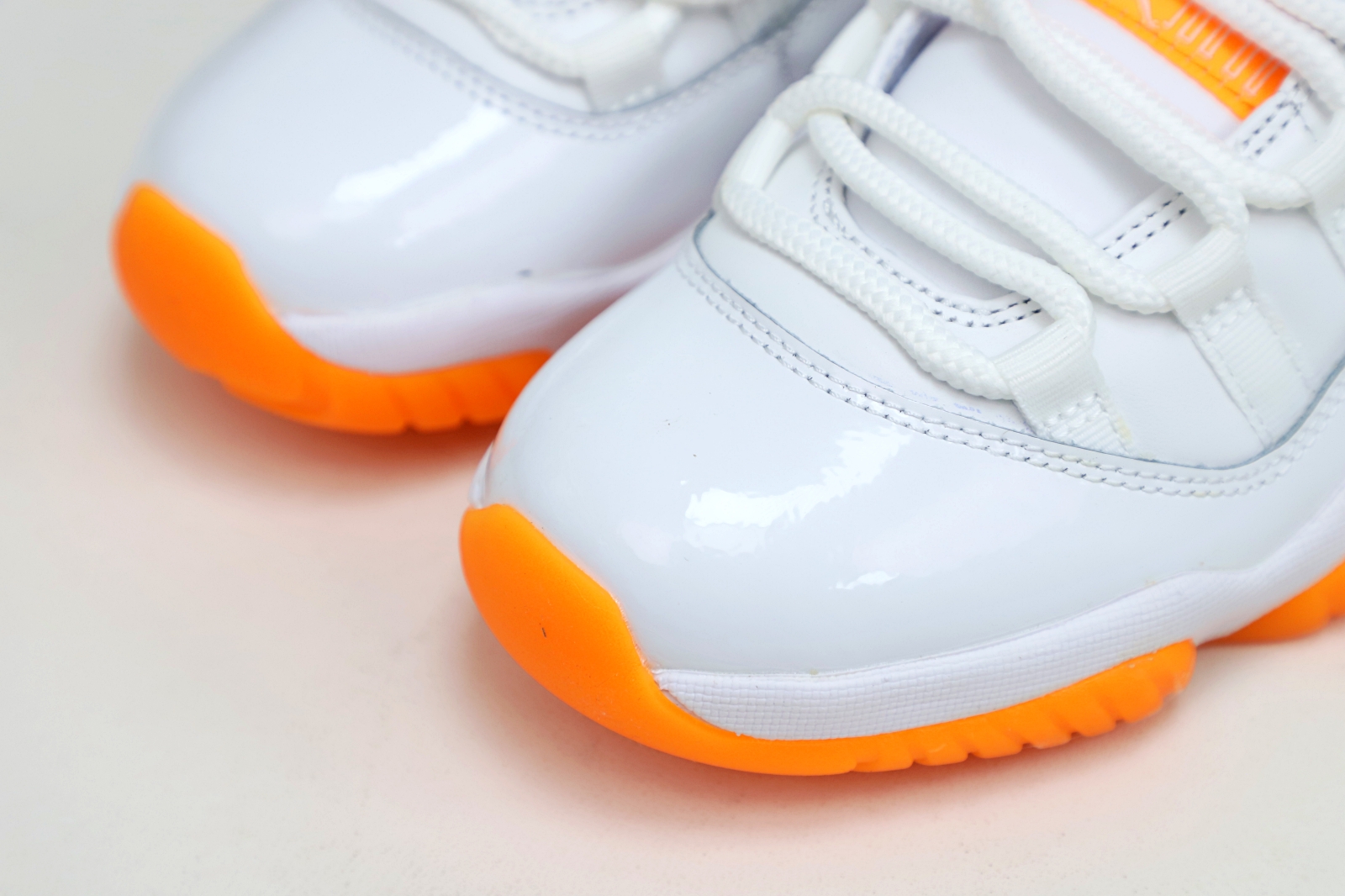 Kimi kick WMNS AIR JORDAN 11 RETRO LOW 'BRIGHT CITRUS'