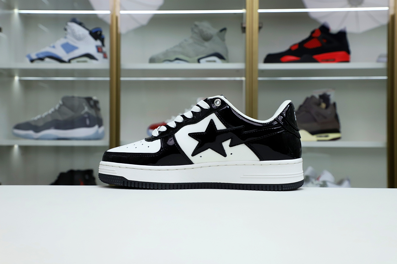 Kimi kick BAPESTA 'BLACK'