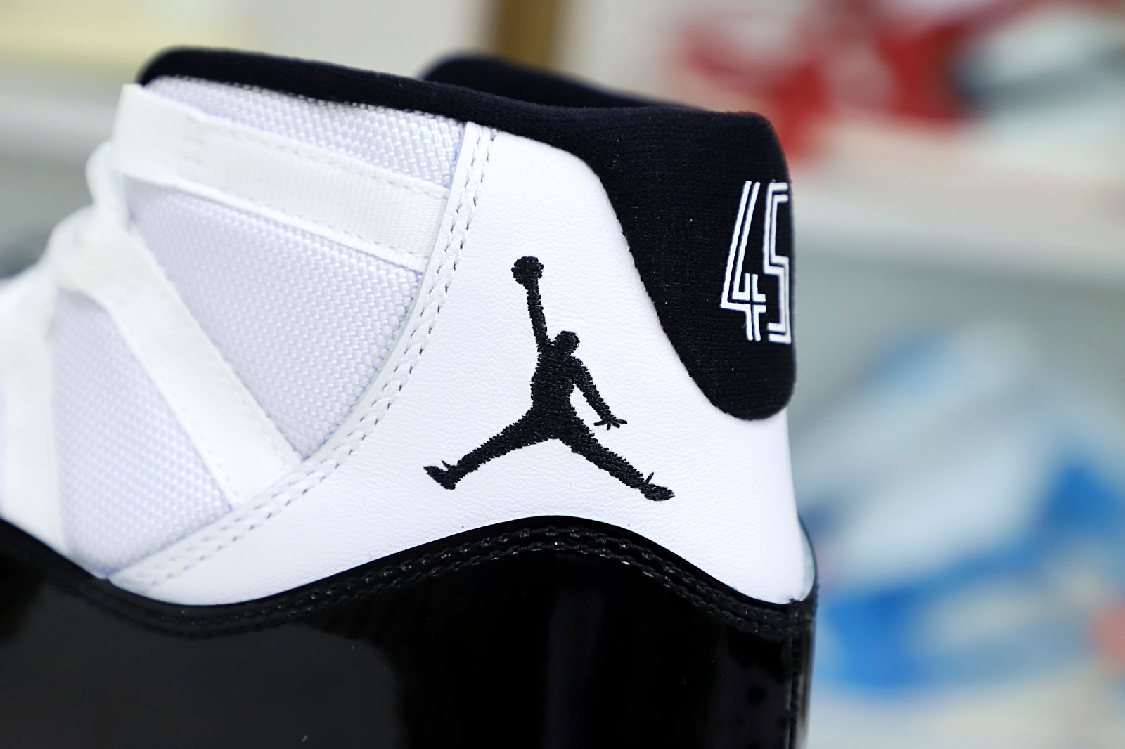 Kimi kick AIR JORDAN 11 RETRO 'CONCORD' 2018